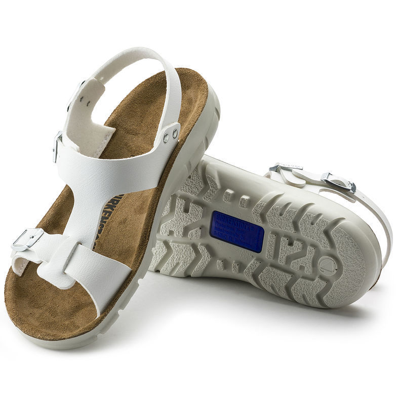 Sandaler till kliniken