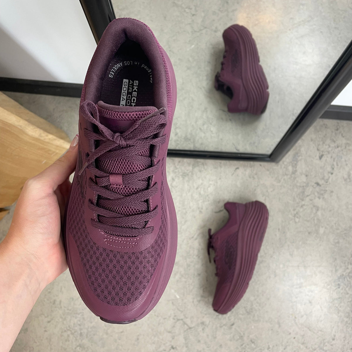 Bordeaux Skechers Max Cushioning Endeavour – stötdämpande komfort