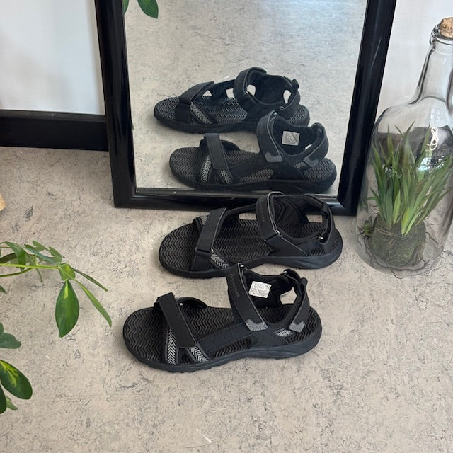 Whistler lättviktsandal med 3 justerbara remmar