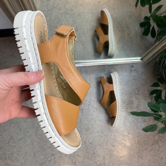 Mjuk brun lädersandal från Relaxshoe
