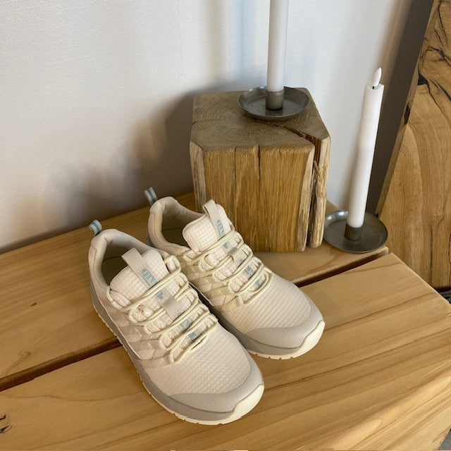 Råvit Green Comfort vandringssko med fast hålfotsstöd