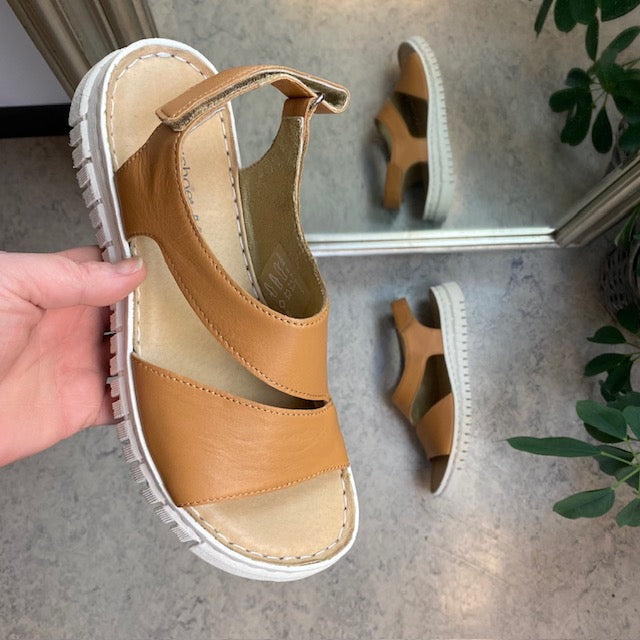 Mjuk brun lädersandal från Relaxshoe