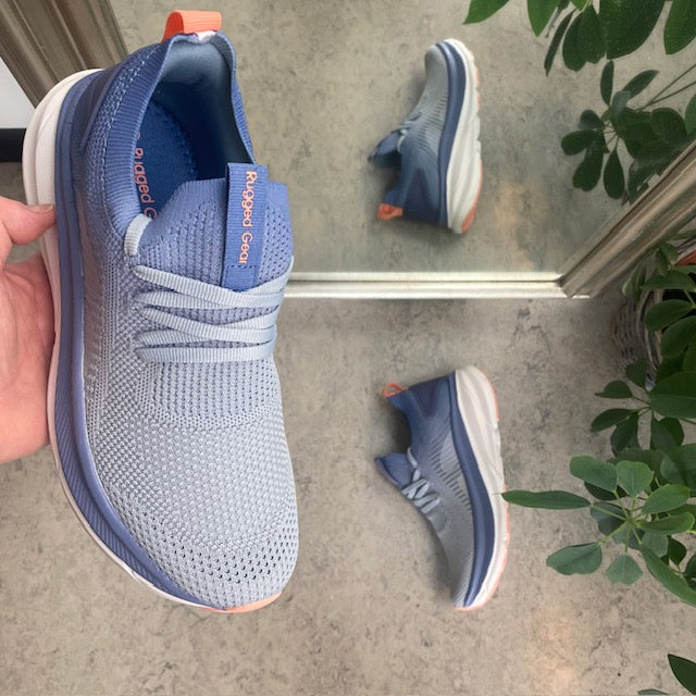 Blå andningsbar slip-on-sko med stötdämpning
