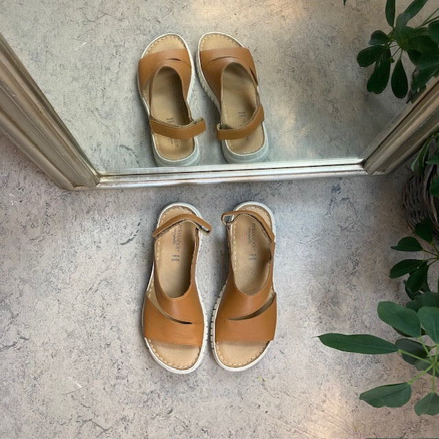 Mjuk brun lädersandal från Relaxshoe