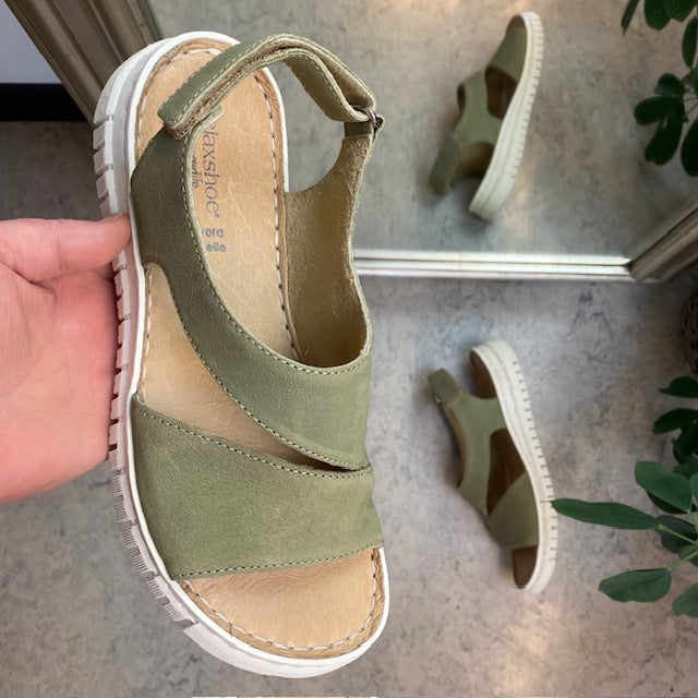 Mjuk grön skinnsandal från Relaxshoe