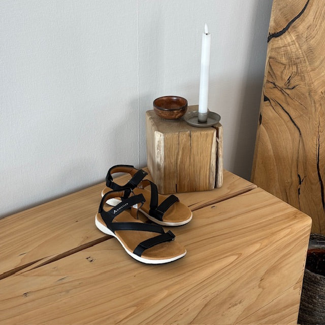 Svart Whistler-sandal med svankstöd och 3 justerbara remmar