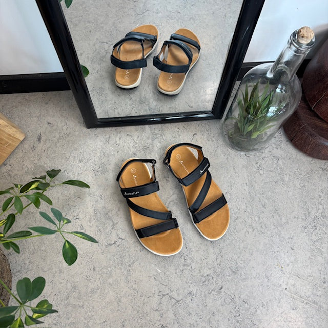 Svart Whistler-sandal med fotvalvsstöd och 3 justerbara remmar
