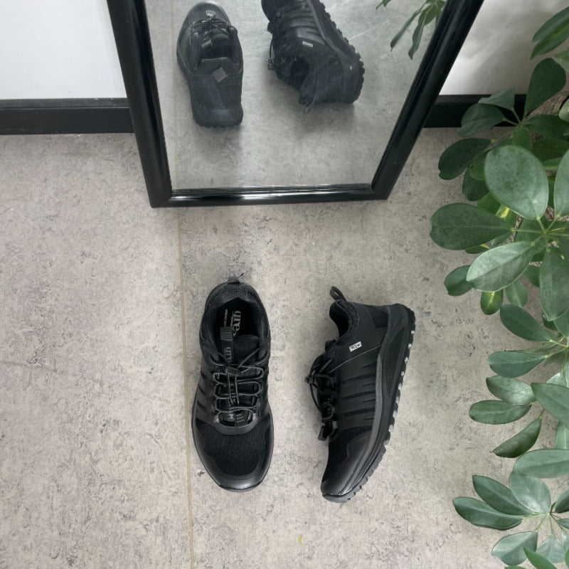 Vattentät damvandringssko i svart från Green Comfort