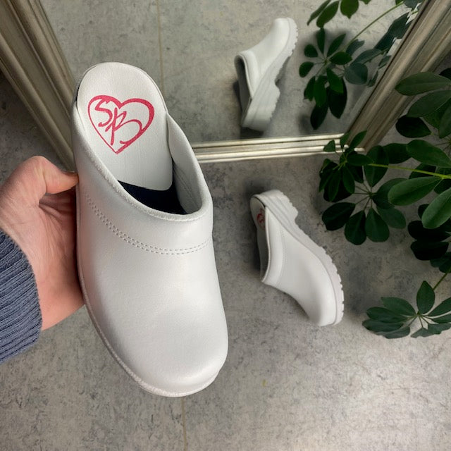 Vit skinnträsko utan tåhätta