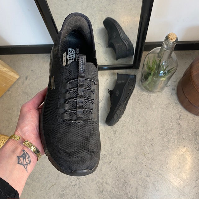 Svarta Skechers Slip-Ins med hålfotsstöd