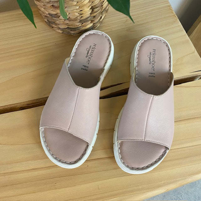 Elegant rosa slip-on i skinn från Relaxshoe