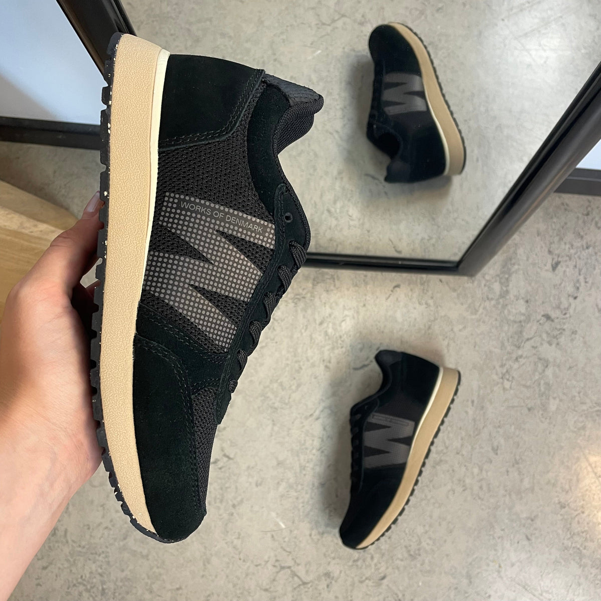 Woden Ydun Icon II – svart sneaker med lätt och bekväm komfort