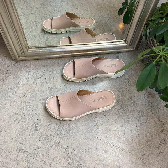 Elegant rosa slip-on i skinn från Relaxshoe