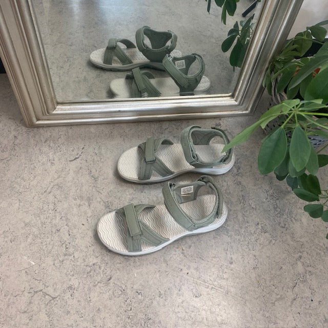Olivgrön sportsandal med 3 kardborreband