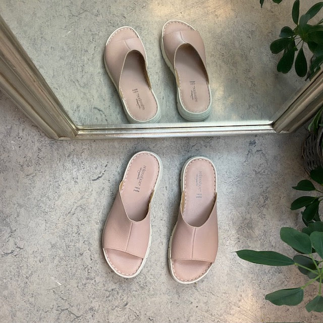 Elegant rosa slip-on i skinn från Relaxshoe