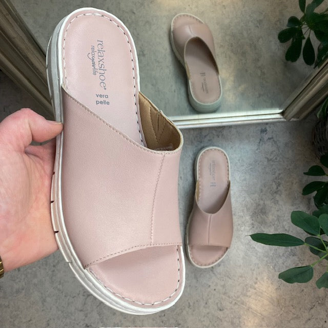 Elegant rosa slip-on i skinn från Relaxshoe