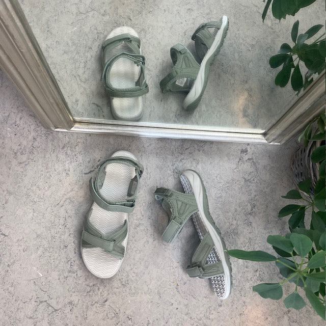 Olivgrön sportsandal med 3 kardborreband