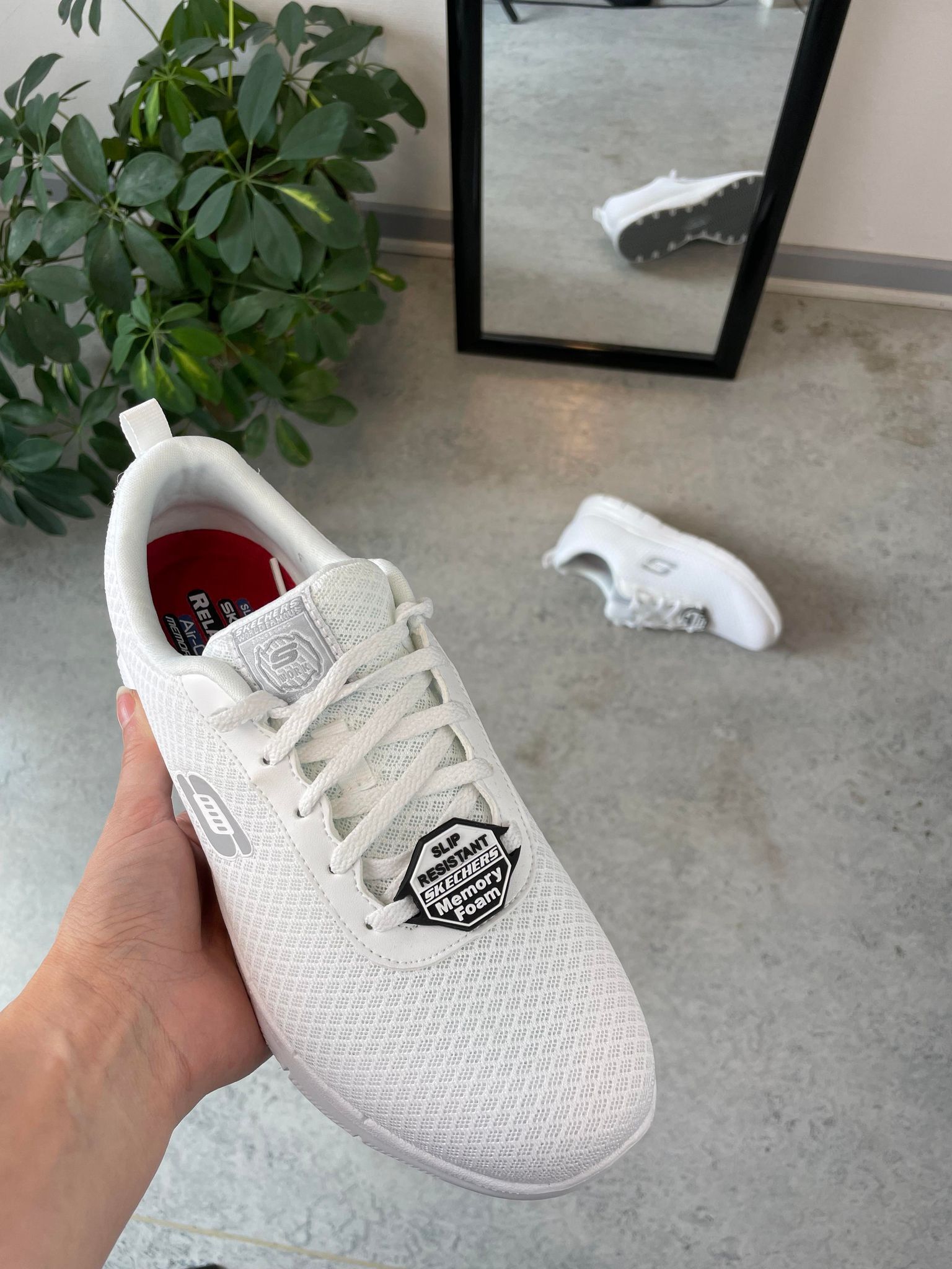 Skechers Work arbetssko med bred passform – CE‑godkänd, halksäker sula & Memory Foam‑komfort