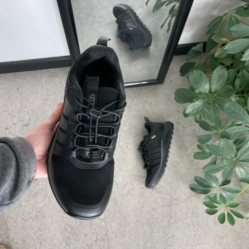 Vattentät damvandringssko i svart från Green Comfort