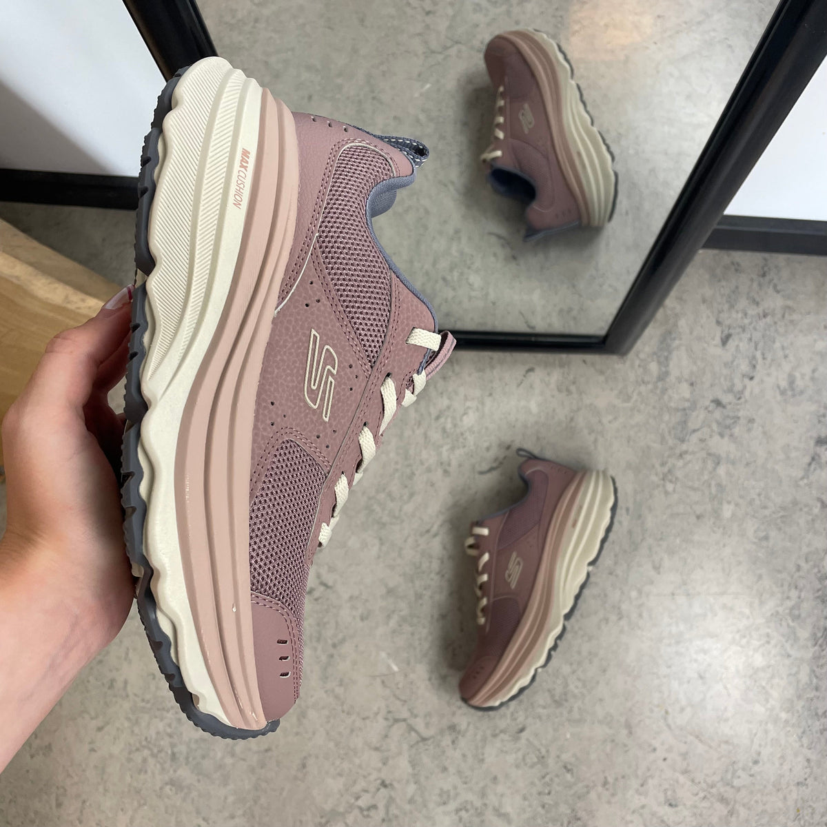 Skechers Adventure skor - stötdämpande damskor med extra utrymme och komfort