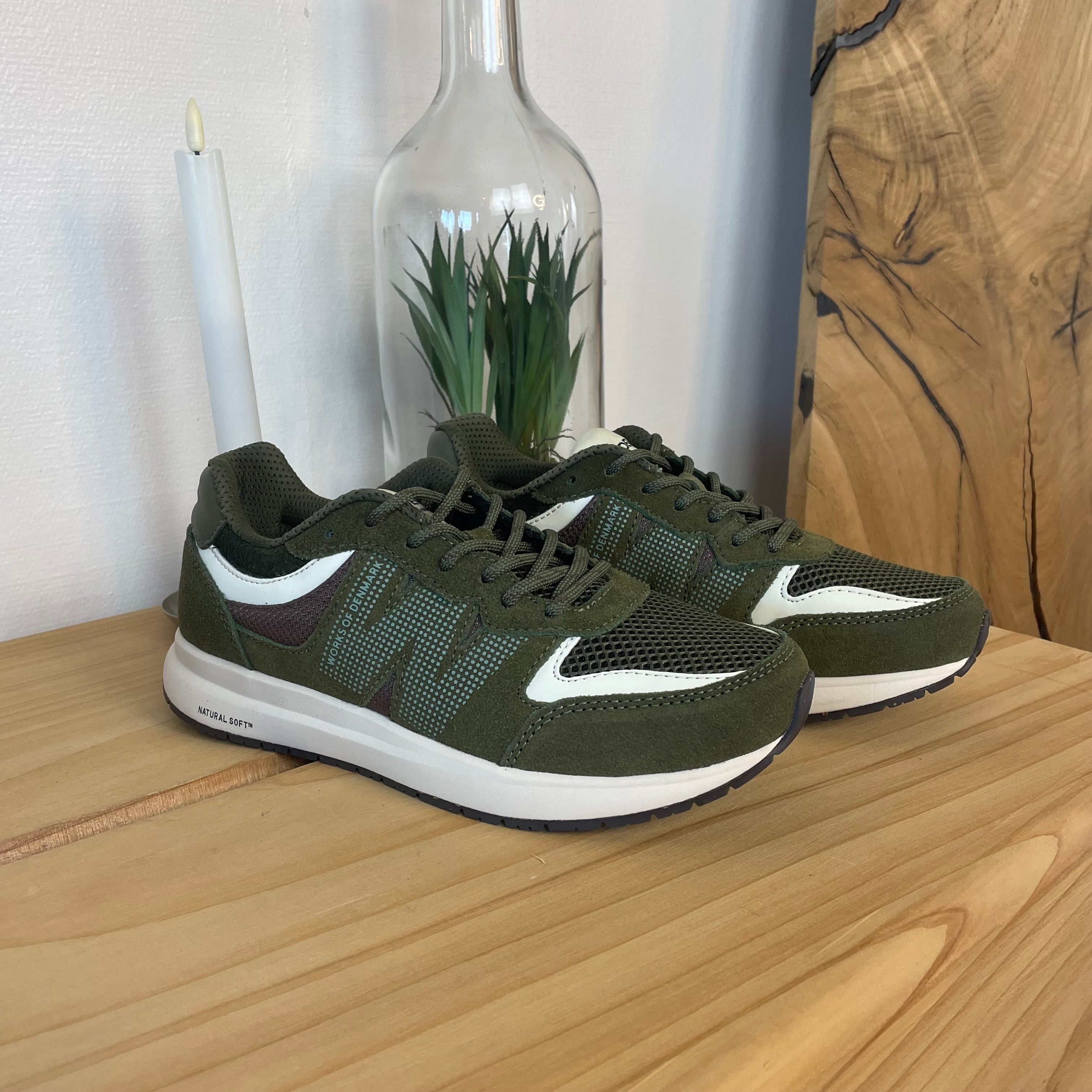 Woden Rigmor Open Mesh – mörk olivgrön sneaker