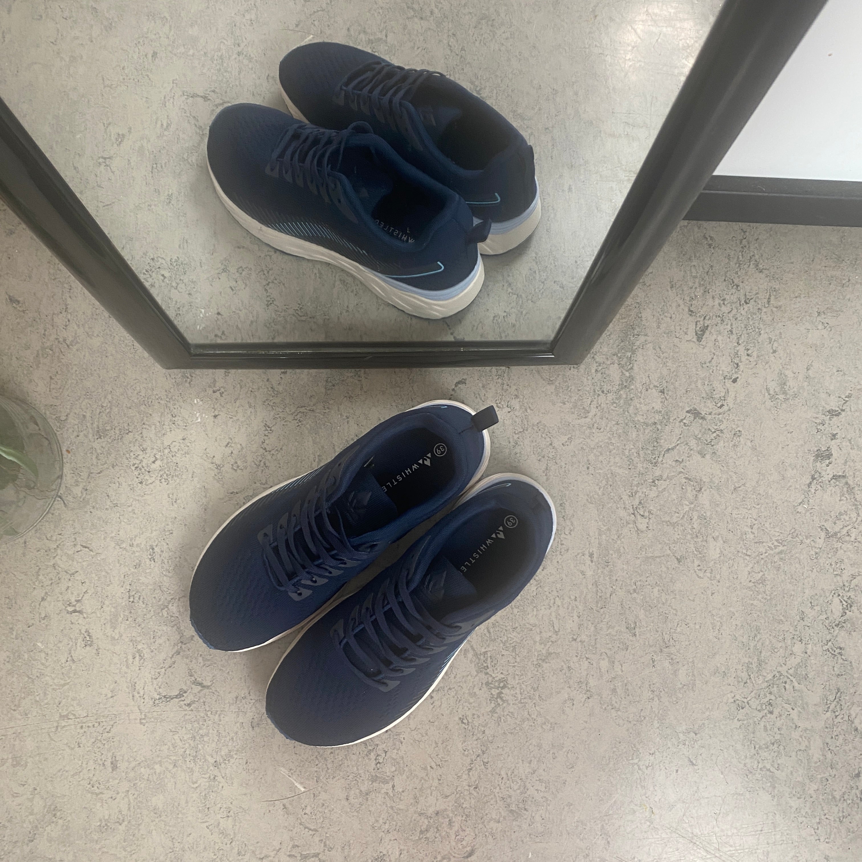 Linares W Wide Fit Shoe – mörkblå lättviktsko med extra bred läst