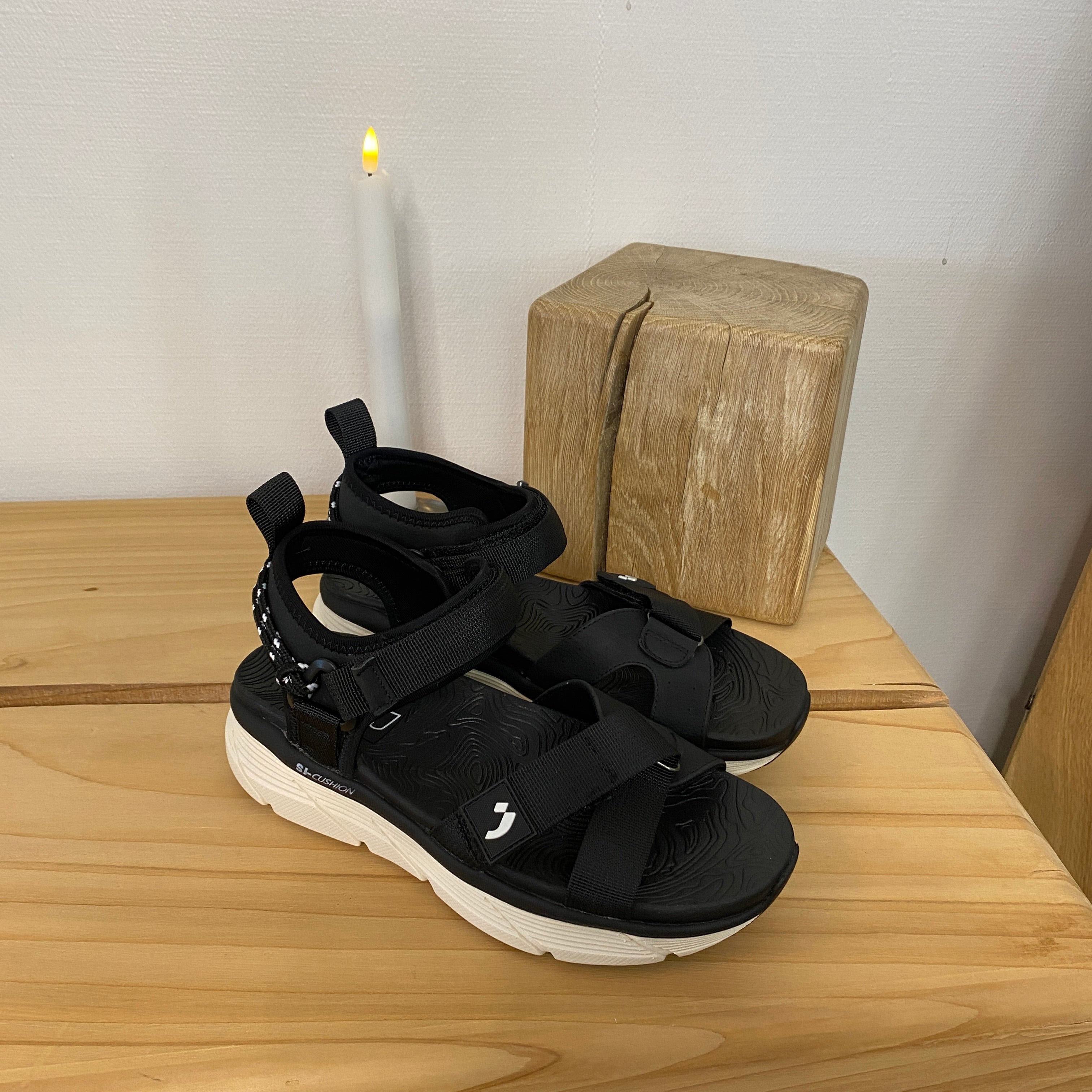 Lättviktsandal från SSKbutiken.se - svart
