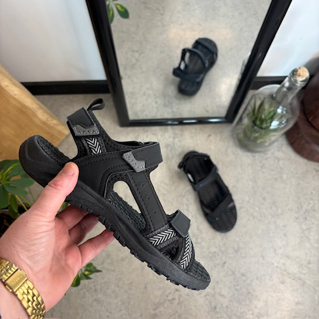 Whistler lättviktsandal med 3 justerbara remmar