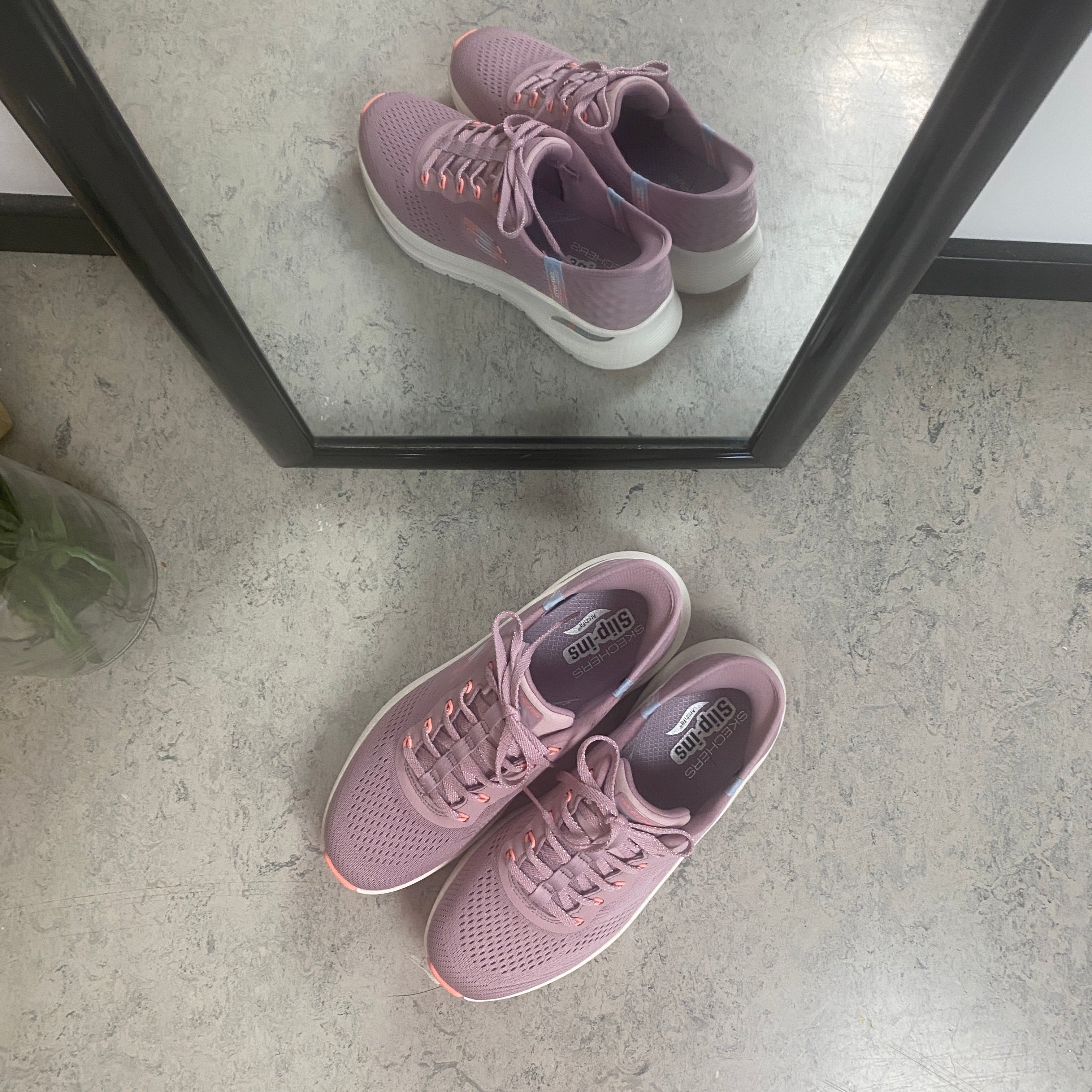 Skechers Slip-ins med Arch Fit – lavendelfärgad sneaker med handsfree-komfort