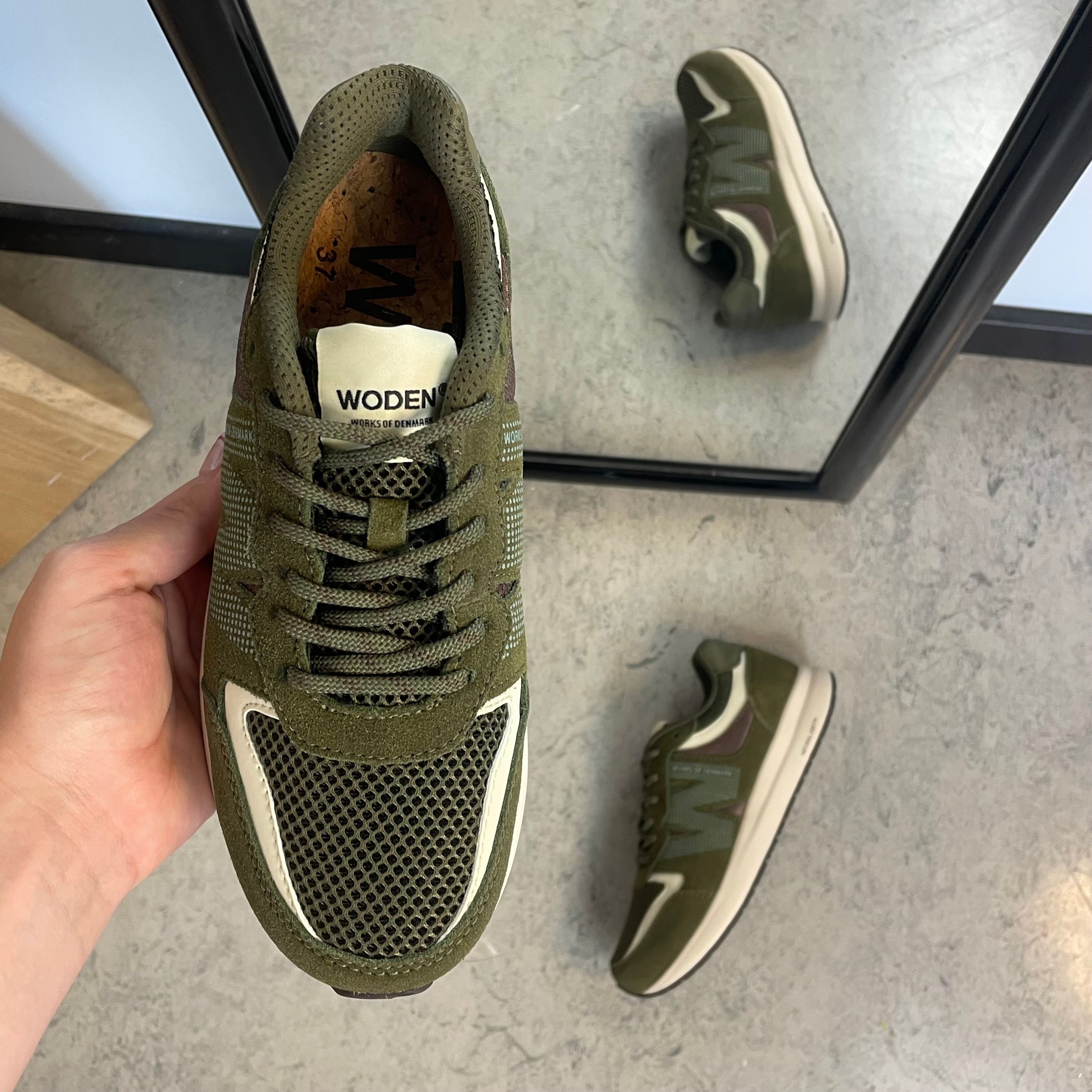 Woden Rigmor Open Mesh – mörk olivgrön sneaker