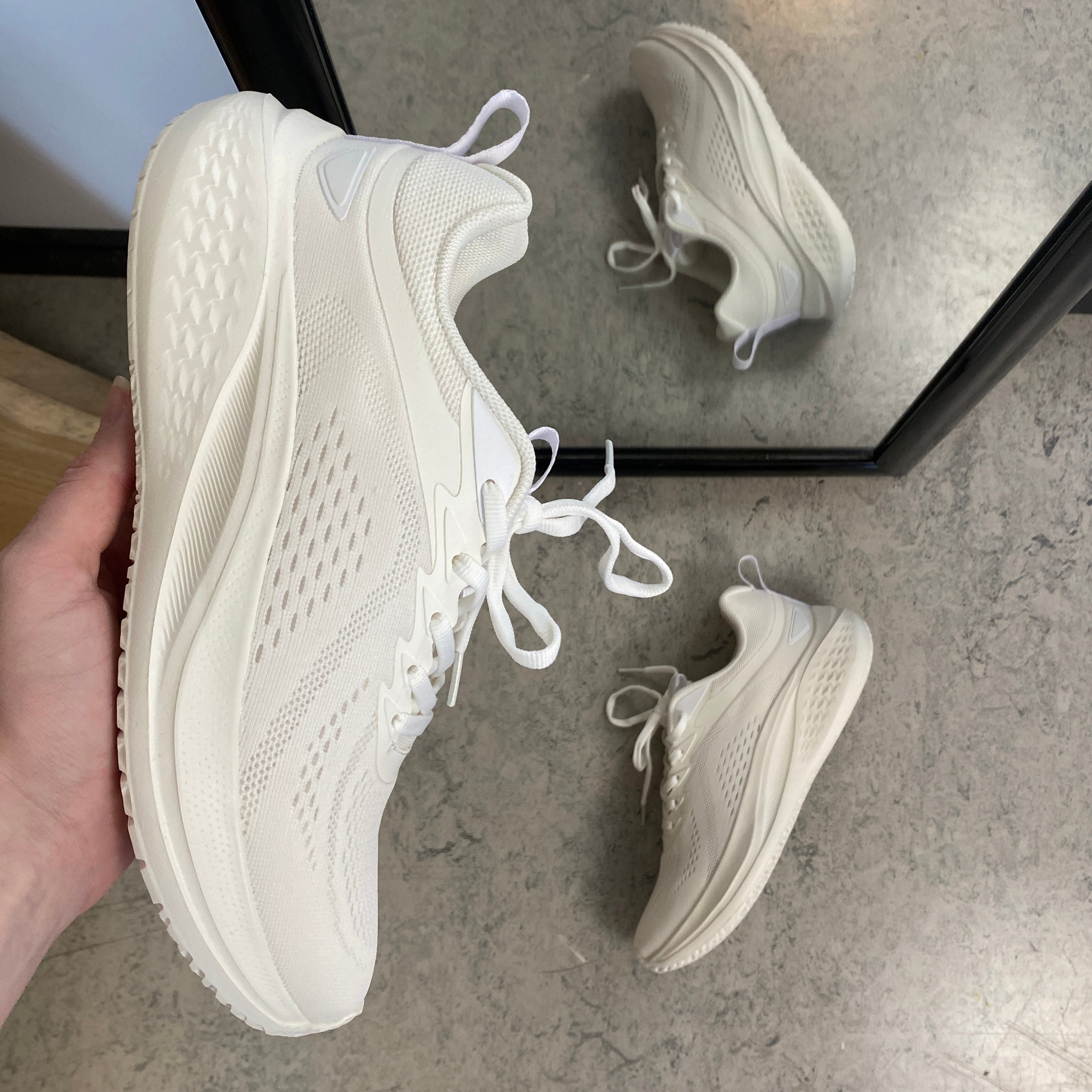 Rugged Gear Simple Sport – lätt och bekväm sneaker i vitt