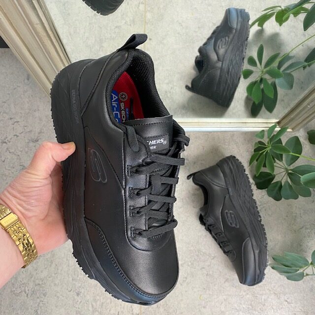 Skechers Work i svart läder med Max Cushioning-sulor