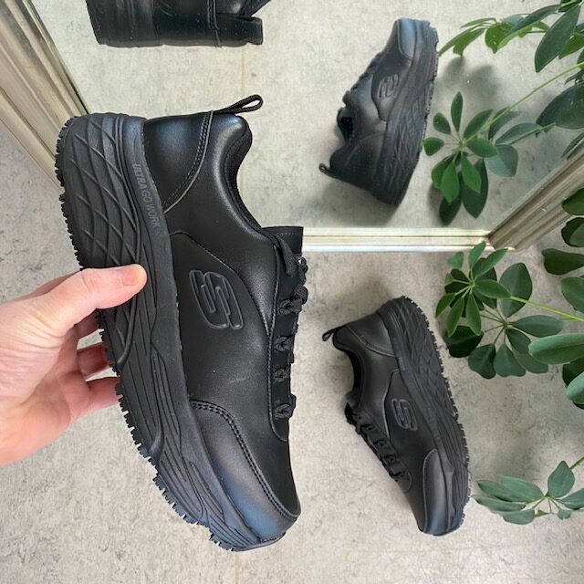Skechers Work i svart läder med Max Cushioning-sulor