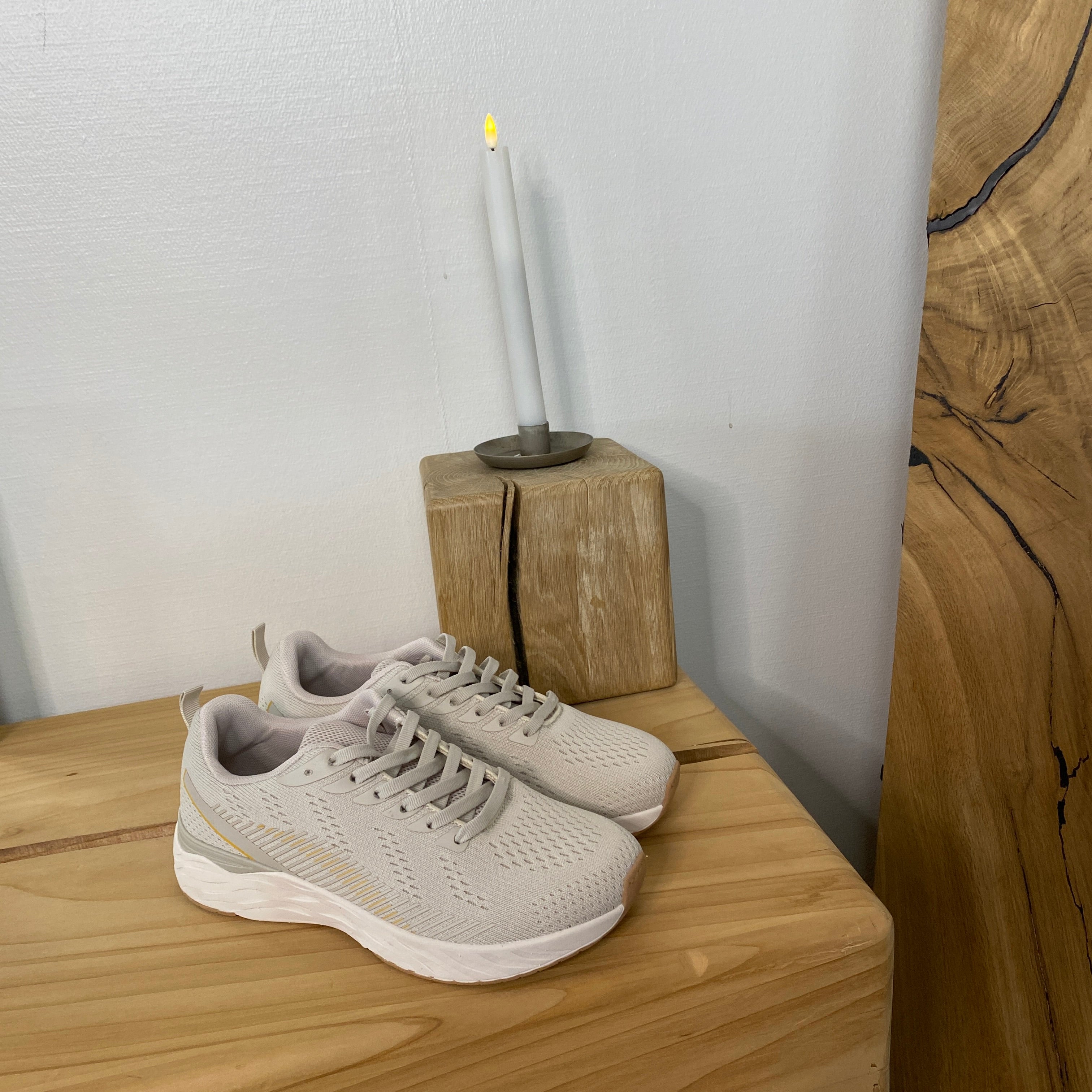 Linares W Wide Fit Shoe – beige lättviktsko med extra bredd