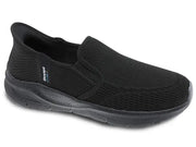 Lätt slip-on-sko i svart – andningsbar och enkel att ta på