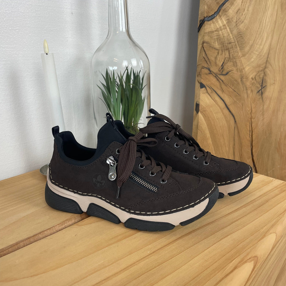 Rieker sneakers för dam i brunt – mjuk komfort & stötdämpning för vardagen