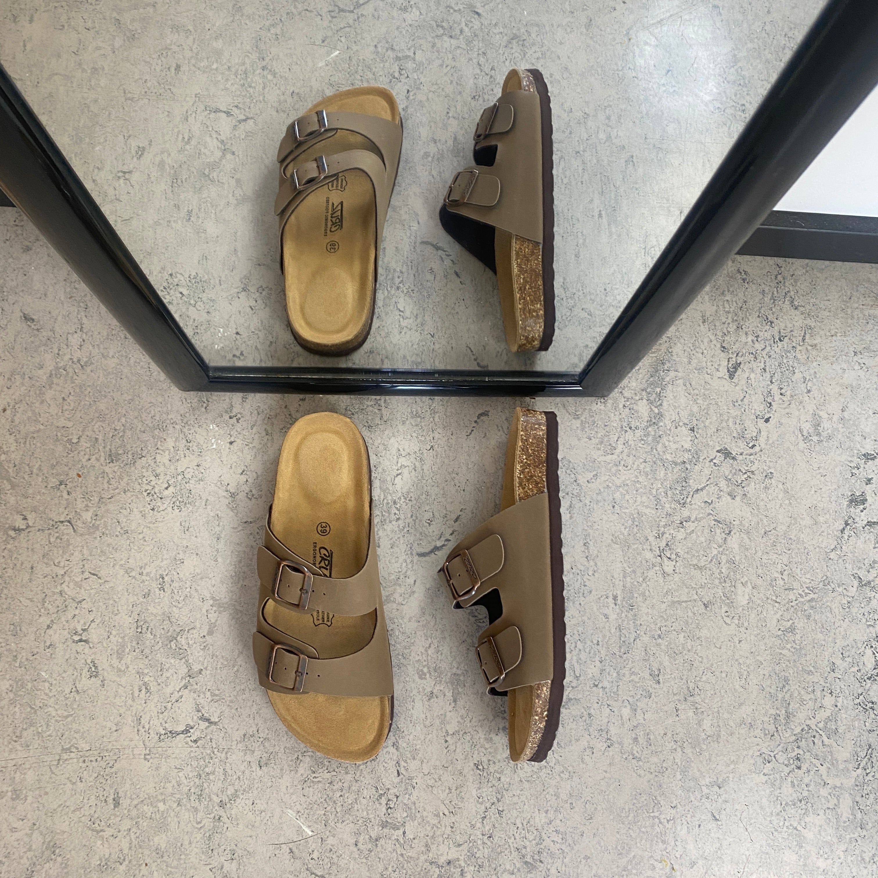 Cruz slip-on sandal – Brun