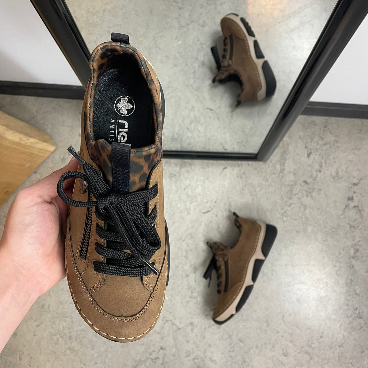 Rieker sneakers för dam i brun med leoparddetaljer