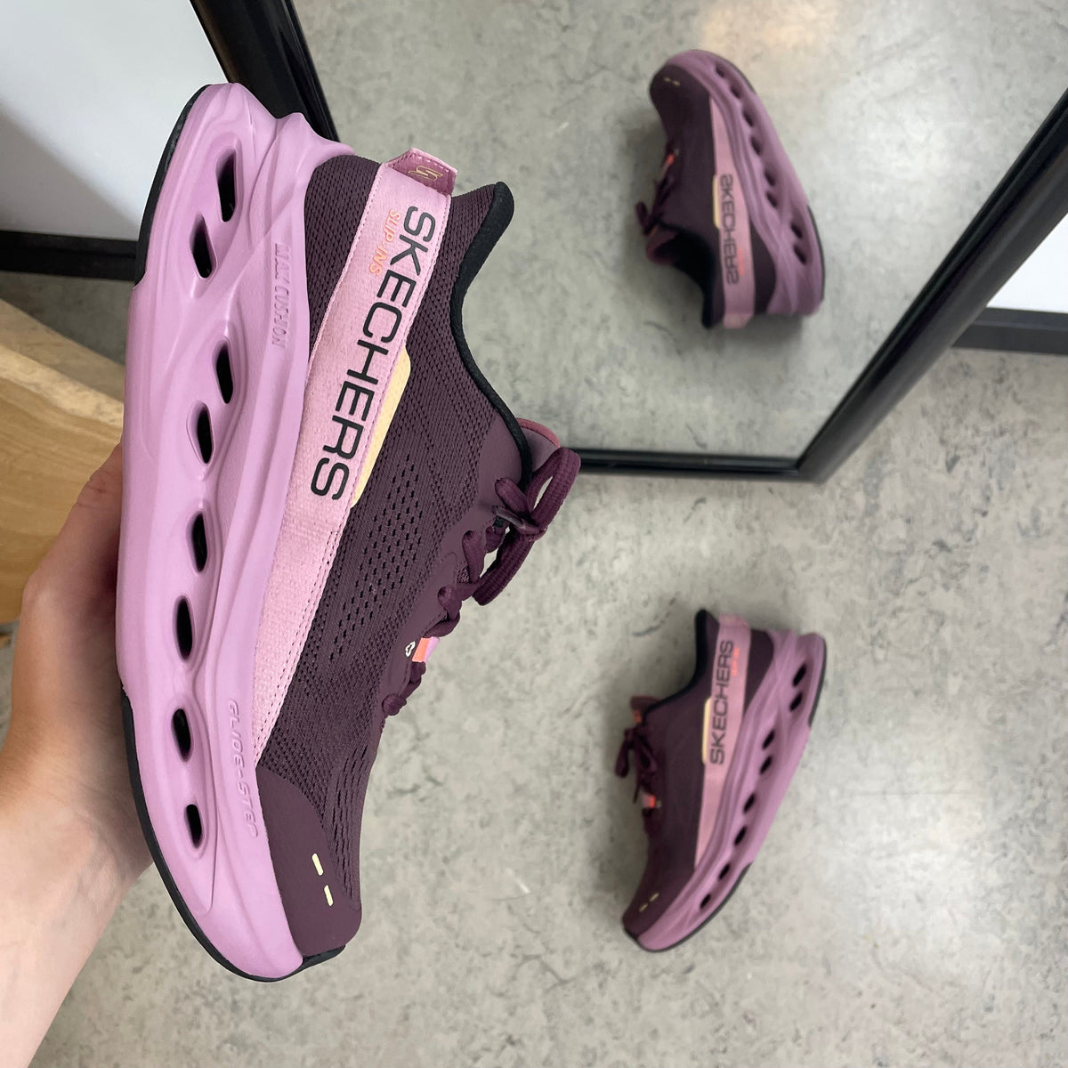 Bordeaux Skechers Hands Free Slip-ins Max Cushioning Glide-Step