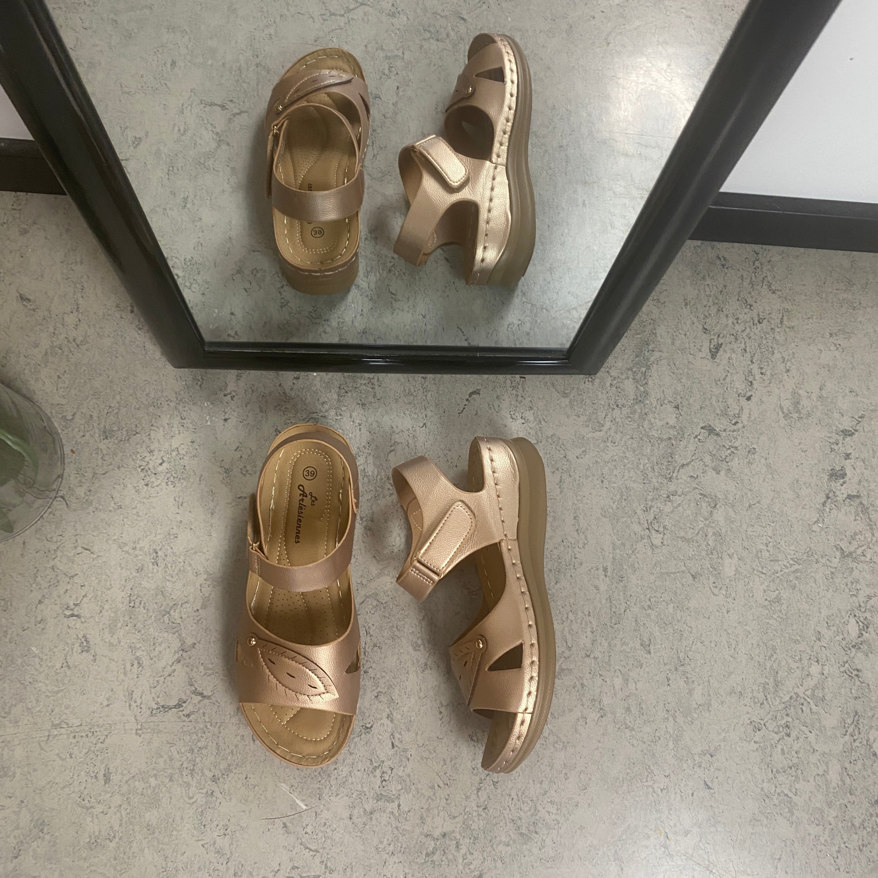 Cortina sandal i Rose Gold – lättviktsandal med feminint uttryck