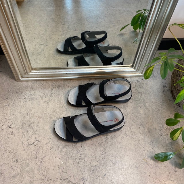 Svart stötdämpande sandal med avtagbar sula