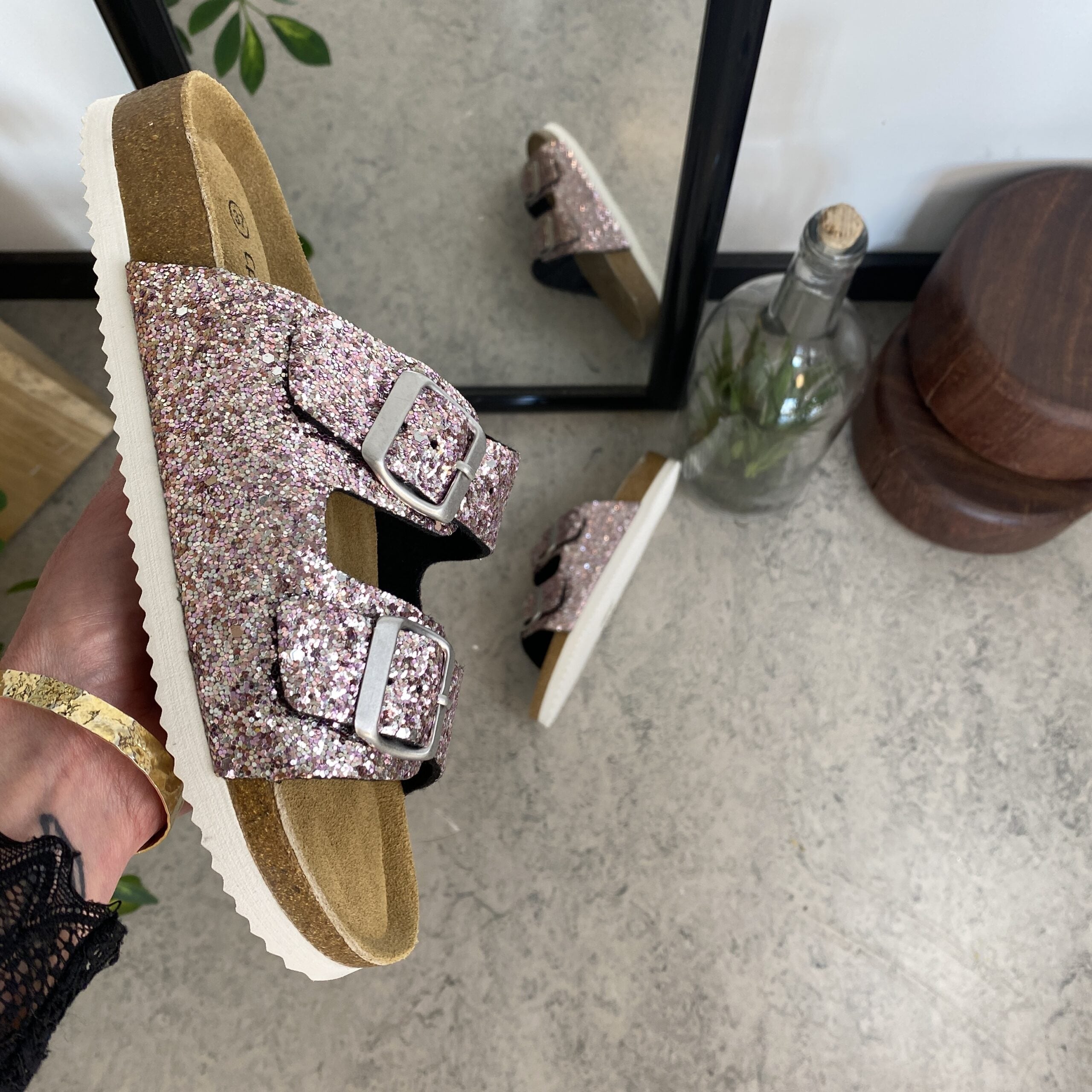 Cph biosandal med breda remmar i roséguldglitter
