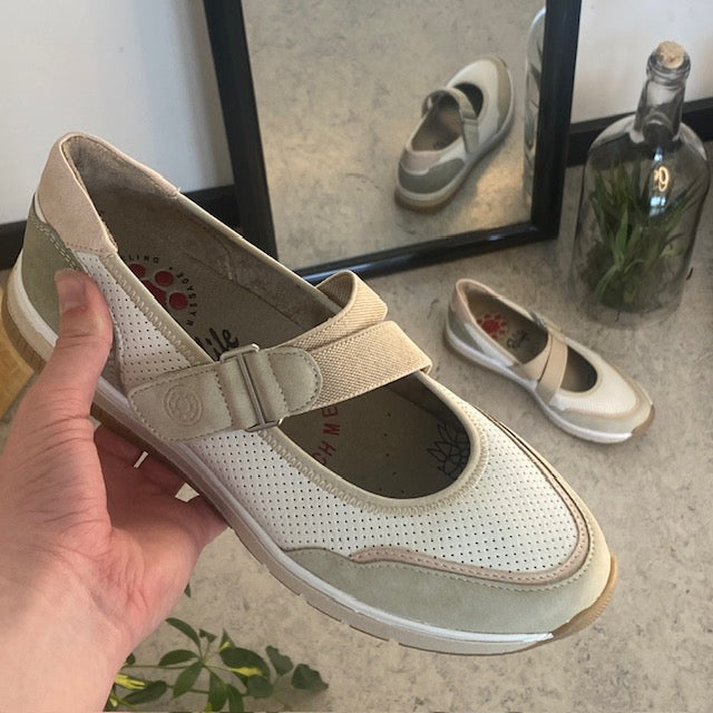 Relife ballerina med kardborre – beige komfortsko med massageeffekt