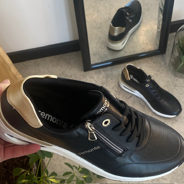 Bekväma sneakers från Remonte med gott fotvalvsstöd