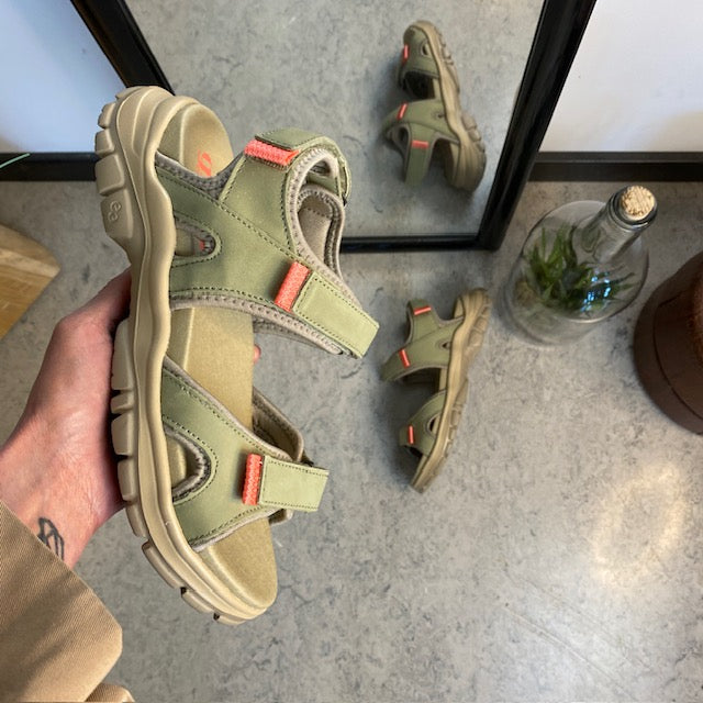 Grön Green Comfort-sandal för dig som går och står många timmar
