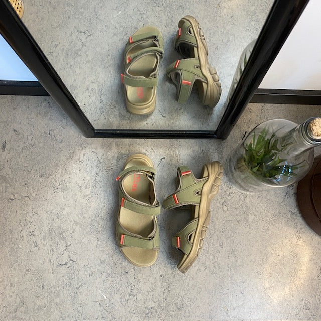 Grön Green Comfort-sandal för dig som går och står många timmar