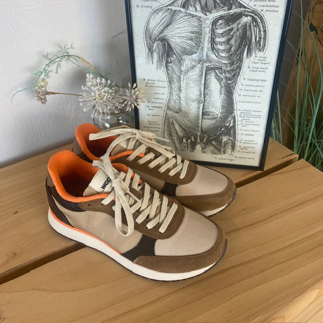 Snygga Woden-sneakers med svankstöd och komfort