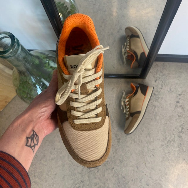Snygga Woden-sneakers med svankstöd och komfort