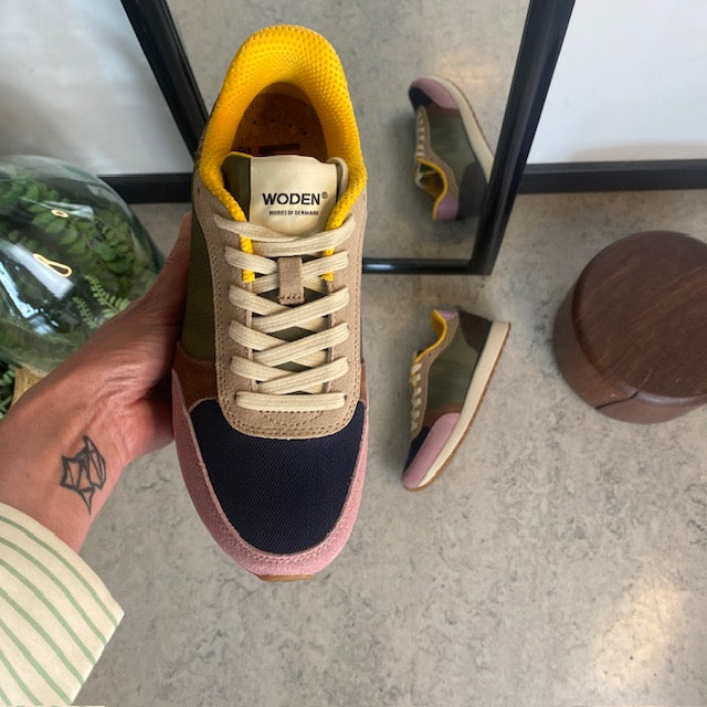 Woden multifärgad sneaker i mesh, läder och mocka – avtagbar korkinnersula & flexibel rågummisula