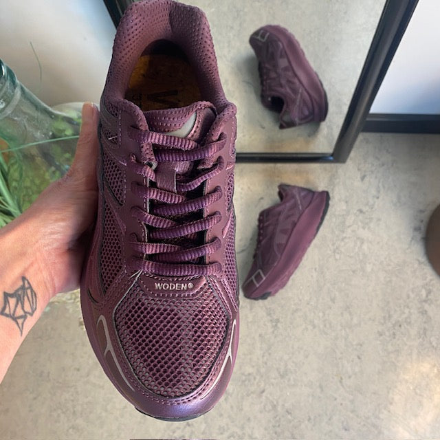 Bordeaux Woden-sneaker med bra passform